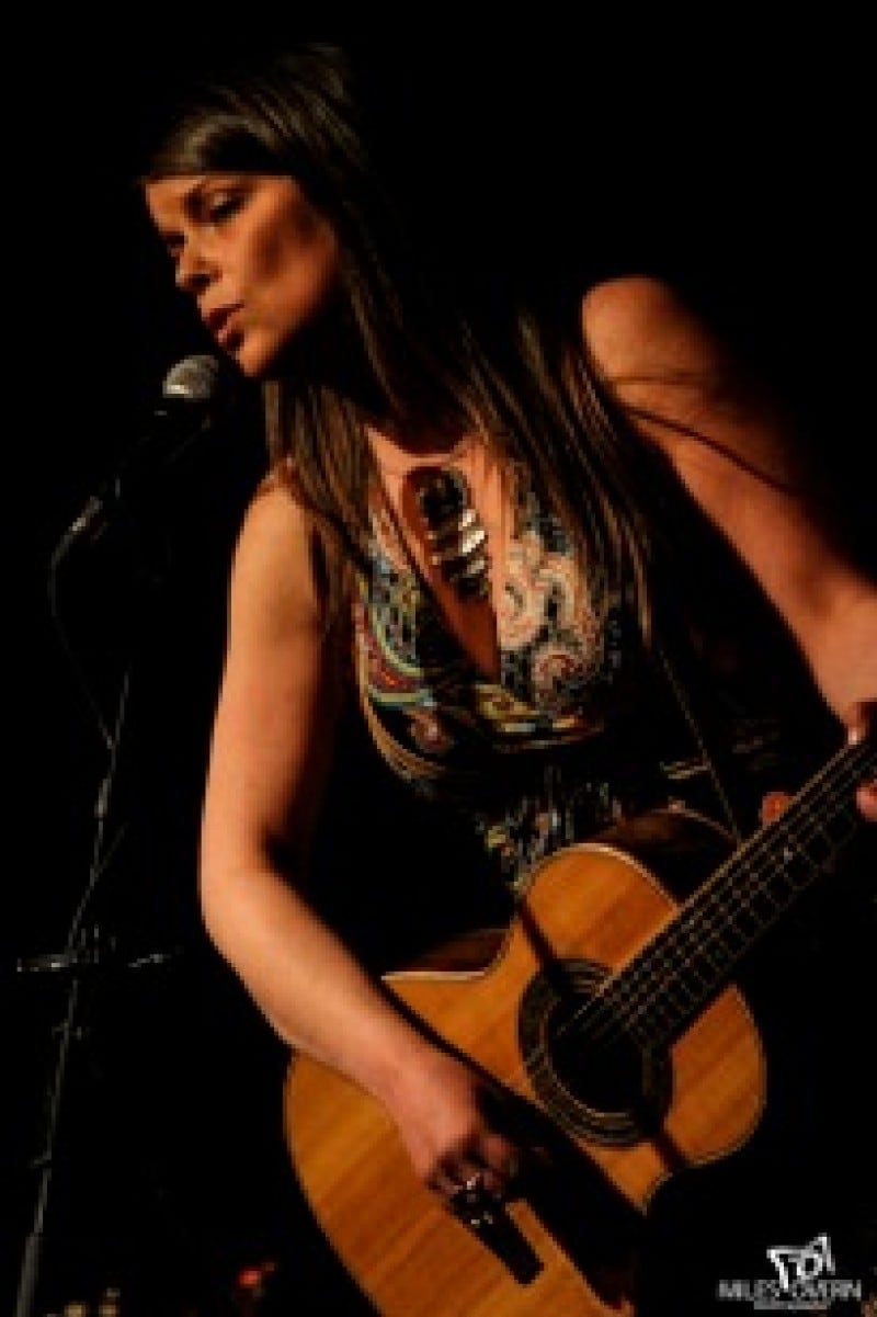 Jen Lane releases new single 