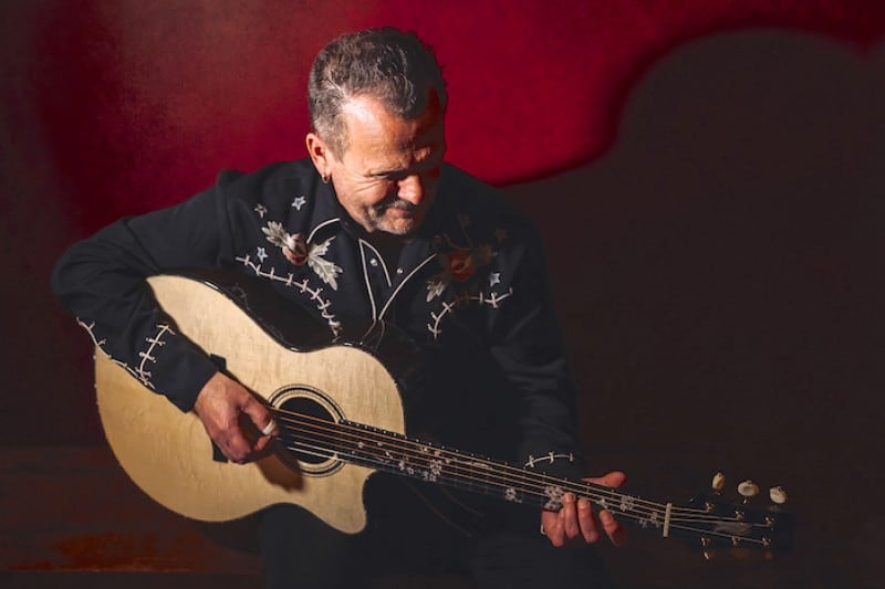 GrassRoots Regina Presents Veteran British Folk Musician, Martin Simpson, in Concert.