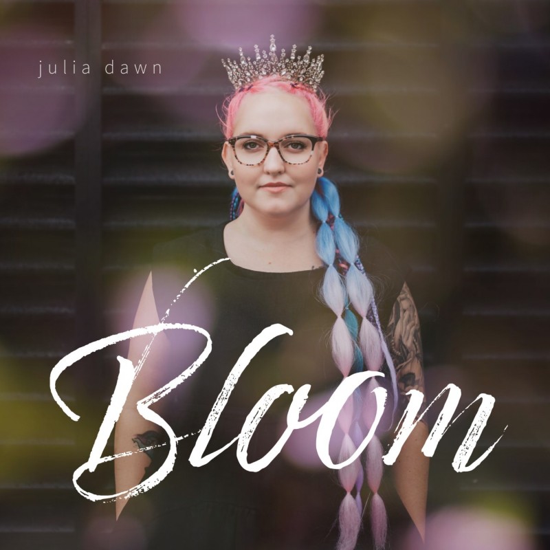 Julia Dawn releases new EP 